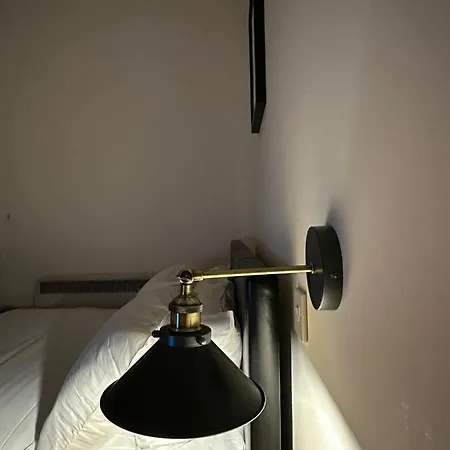 Premium Studio Flat 05 Near Tower Bridge-3