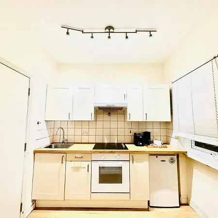 Premium Studio Flat 05 Near Tower Bridge-2