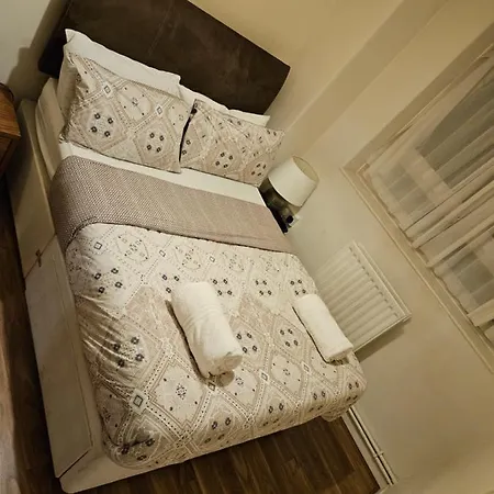 Flat In Camden Town-3