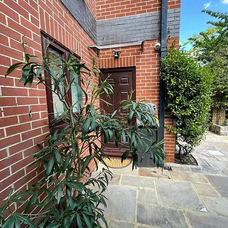 Stylish 1-Bed Studio-2