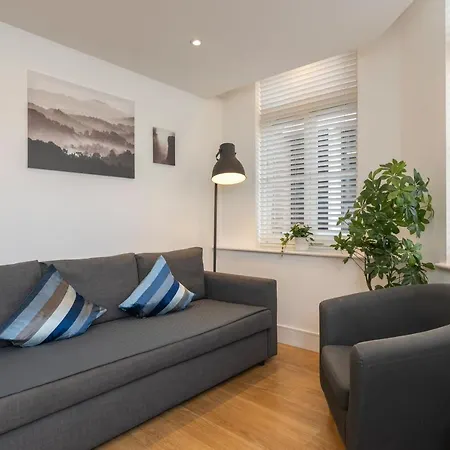 Turnmill Apartments-2