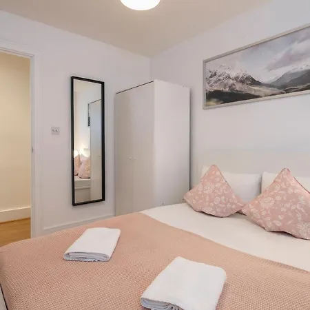 Turnmill Apartments-3