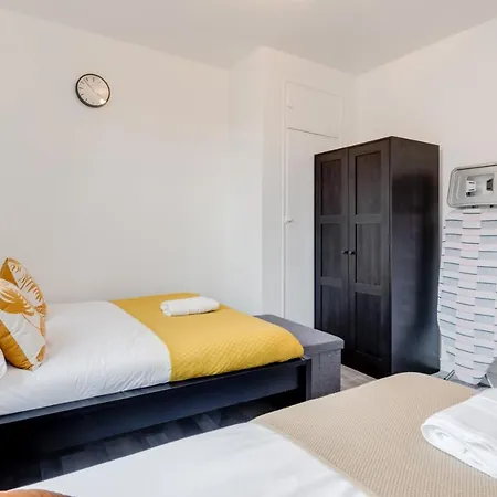 Deluxe 1 Bed Apartment - Battersea, Nine Elms & Vauxhall-2