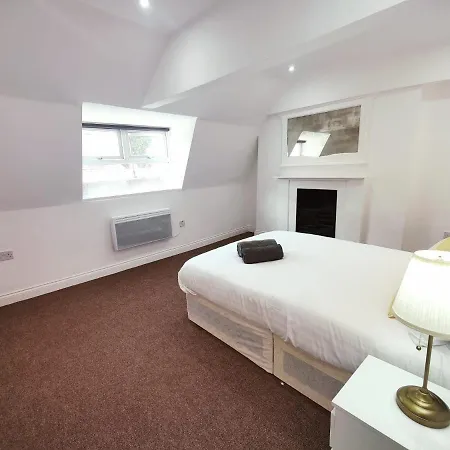 3 Bed Flat Close To Liverpool St & Brick Lane-3