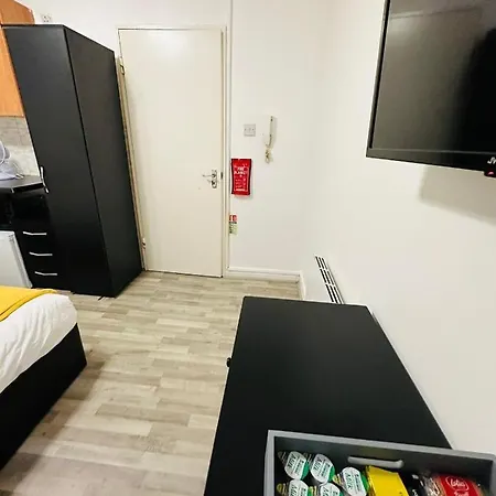 Premium Studio Flat 08 In Central London-3