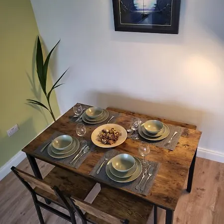 The Sydenham Snug-3