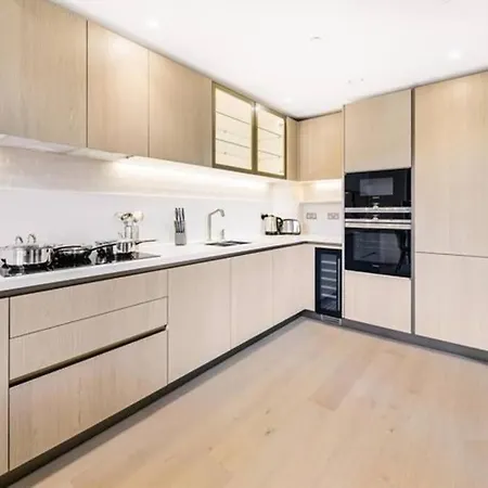 Rare Find - Luxury Central Apartment-2
