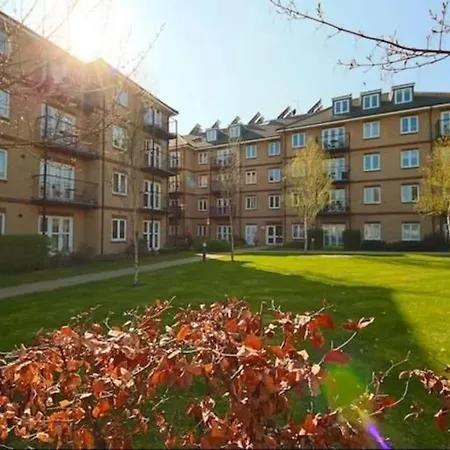 Elegant, Spacious 2Bed In Crystal Palace, London-2