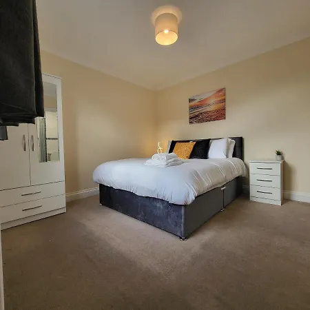 Tooting Bec Central Apartment By London Tube-2