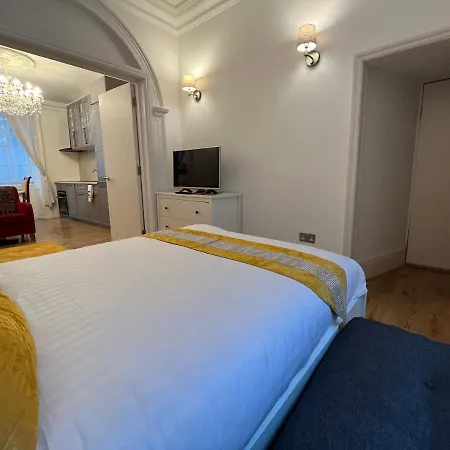Hyde Park Suite - One Bedroom-3