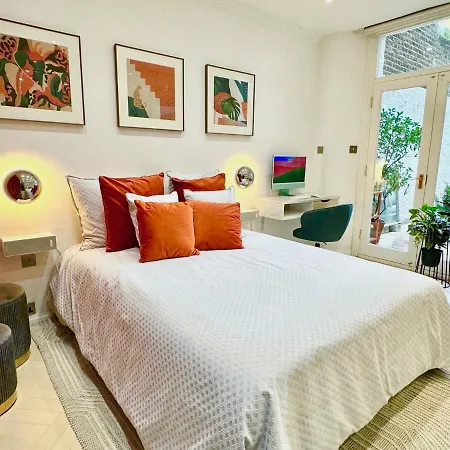 Beautiful 2 Bed Flat In South Kensington-3