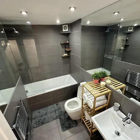 Stoke Newington Deluxe Flat-2