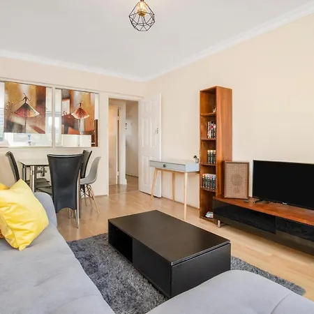 Flat Near Angel St City University & Tube- Mac 1-3