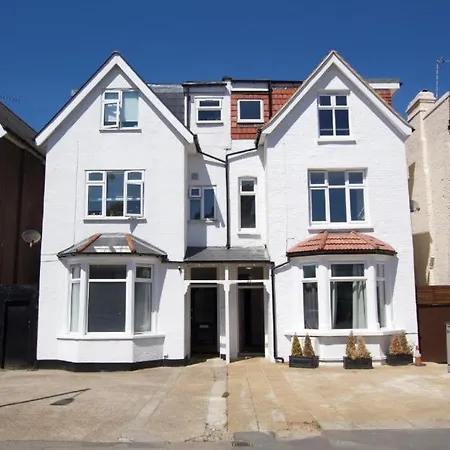 Stylish 1 Bed Flat With Private Terrace In Wimbledon - 3 The Queens-3