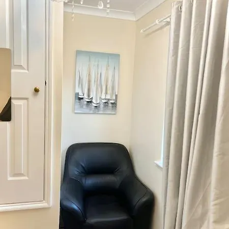 Cosy 2 Bedroom Detached House In Central London-3