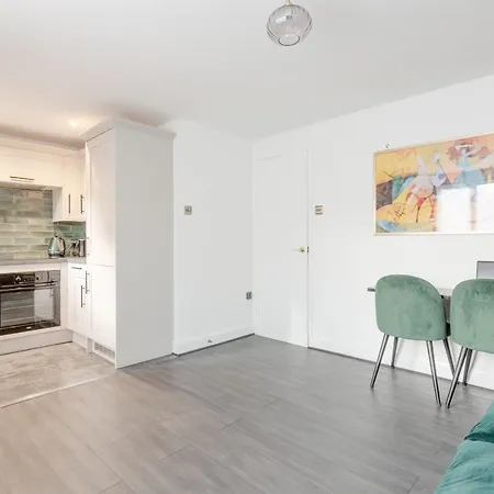 2 KING Beds Modern Refurb Flat - 10 min 2 London Bridge - Sleeps 6-2