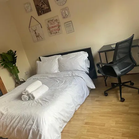Spacious Bright Double Room-2