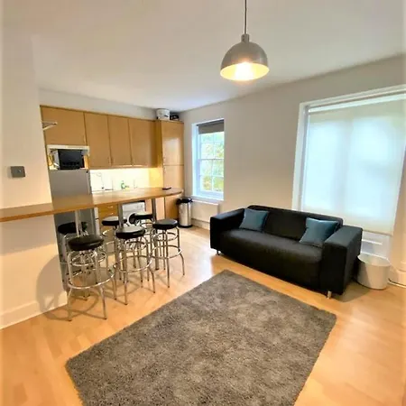 Smart 1 Bedroom Apartment In The City - Islington-2