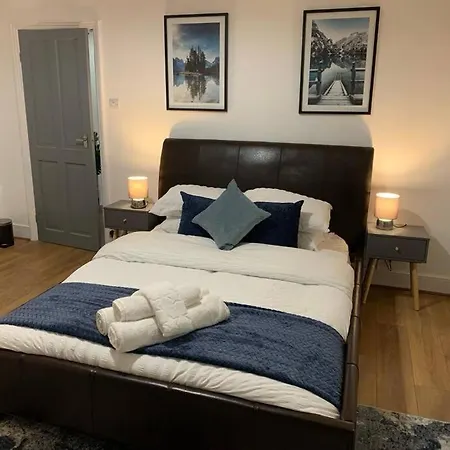 Cosy Apartment In London-2