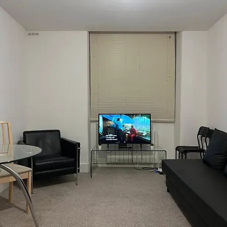 Entire Flat Near Kings Cross-2