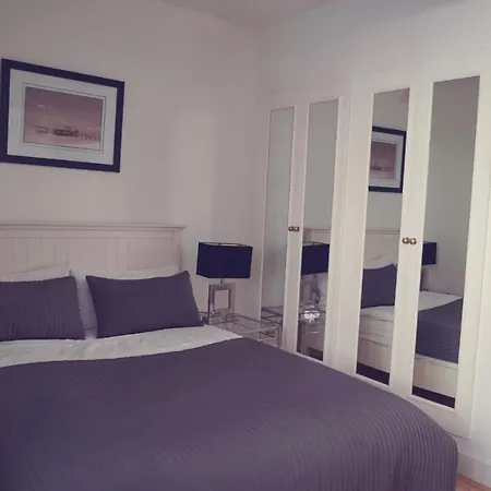 Prime Location One Bedroom Apartment-2