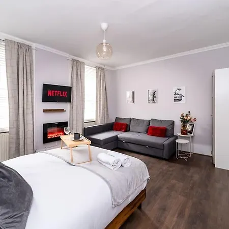 Covent Garden-Oxford Street Central London Studio Apartment-3