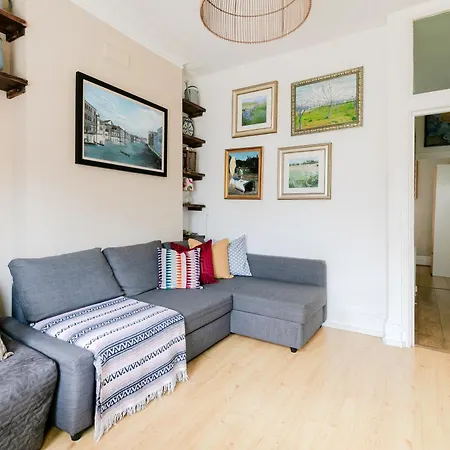Artistic London Pied-à-Terre-3