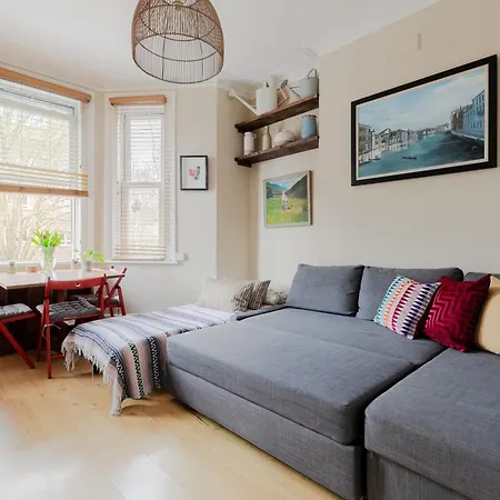 Artistic London Pied-A-Terre-3