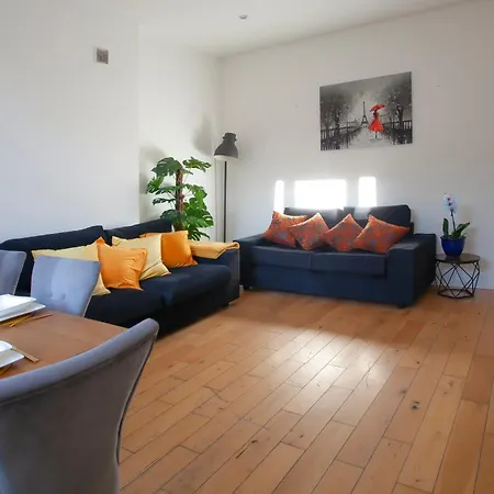 Templar large garden flat-3