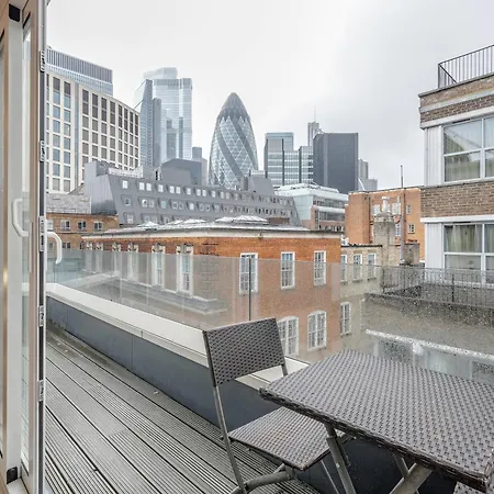 Kula London Tower Hill-3