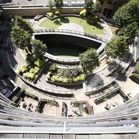 Tower Bridge Apartments-2