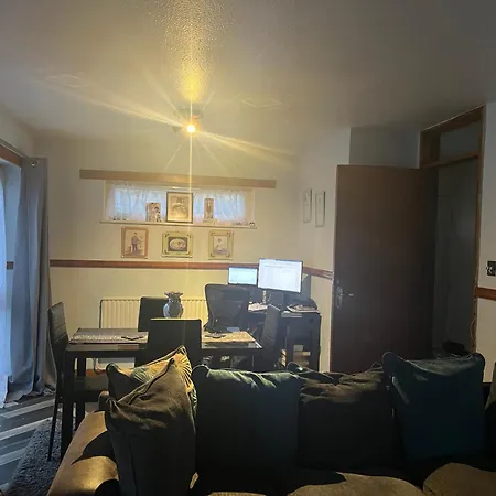 Queenomega'S Home Stay-3