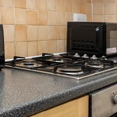 Tranquil 1Br In South Bank With Onsite Parking-2