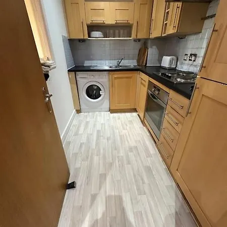 Stratford Apartment - Walk To Abba Voyage-2