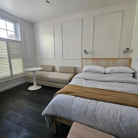 Studio In Central London-3