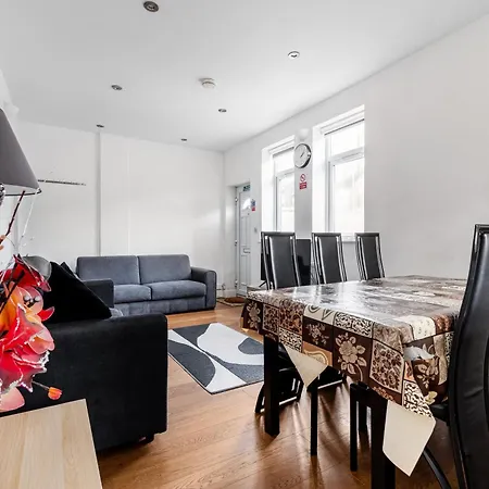Clapham Common Sleeps 10 Free Parking For 4 Cars And Vans 2 Bed 2 Bath 5 Min To Metro Zone 2-2