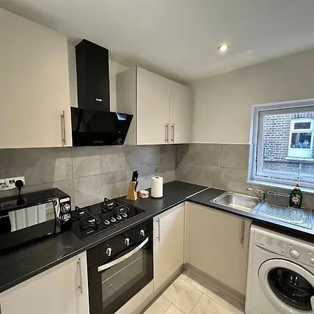 3 Bed Hackney/Harringay Flat-3