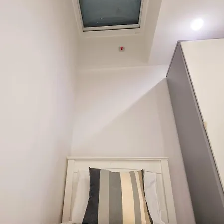 Brand New Flat Close To Turnpike Lane Tube Station-3