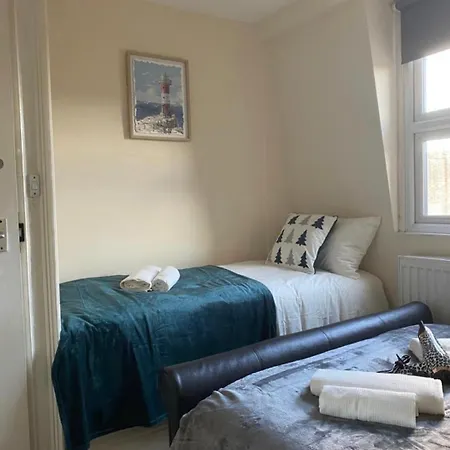 Lovely Private Rooms In Camden, Central London-3
