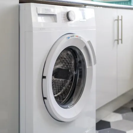 Spacious 1 Bed Flat In Dalston-2