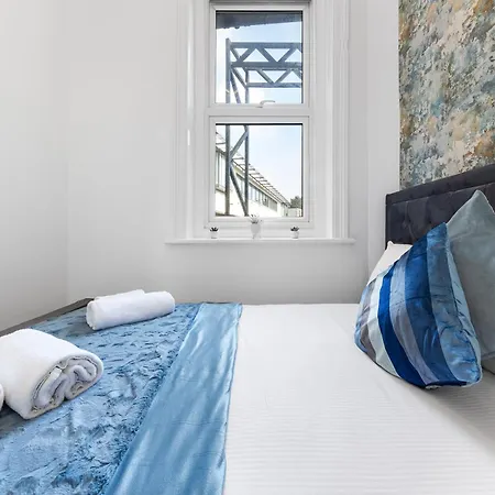 Modern 2 Bedroom Flat - Near Primrose Hill, Camden Market, Regent'S Park - Good Links To Kings Cross, Euston, Finchley Road Station - Nw3 London-2