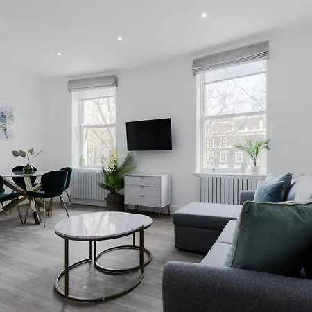 Stylish Apartments - Hyde Park-2