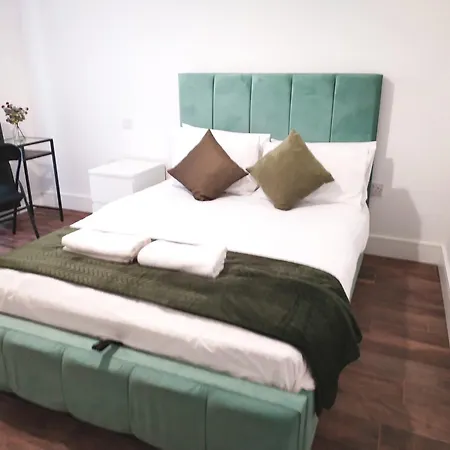 Luxury Apartment Near London Centre, Near Train Station, E1-3