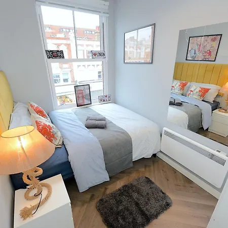 2 Bed Terraced Flat Piccadilly Line-2