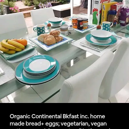 Homestay, Upmarket, Wimbledon & Southfields; Beside Tube;-3