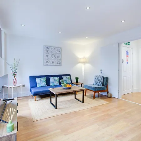 Gorgeous 1 Bedroom Property-2