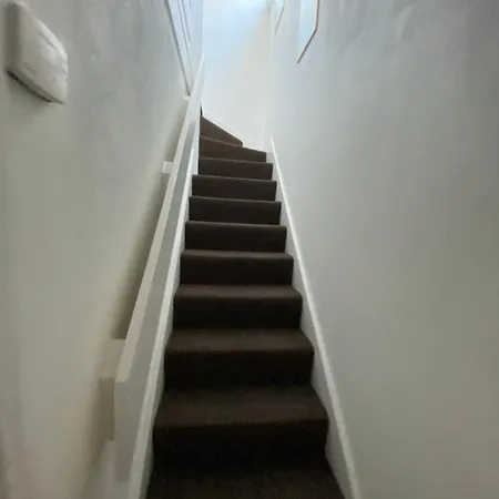 Laret Guest House-3