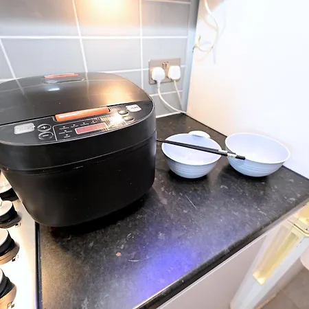 Superb 4 Bedroom Flat In The Heart Of Camden Town-2