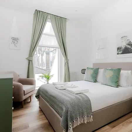 Stylish Apartments - Hyde Park-2