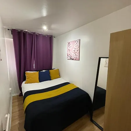 London Stratford 3 Bedrooms House, Separate Reception, Close To Abba, Westfield, Olympic Stadium-2